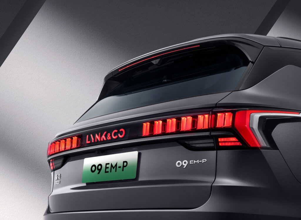 LYNK&CO 09