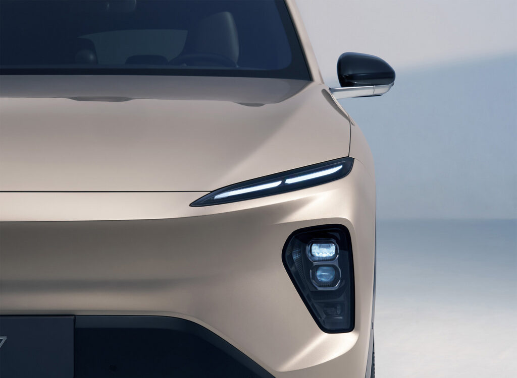 NIO EC7