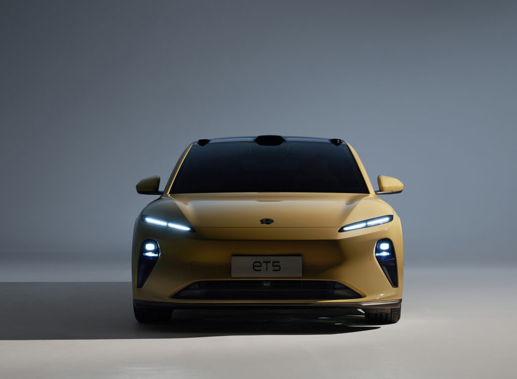 NIO ET5