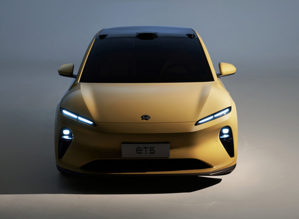 NIO ET5