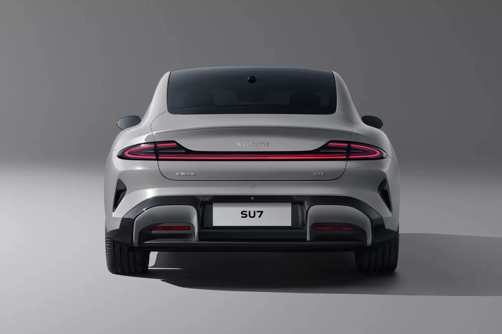 XIAOMI SU7